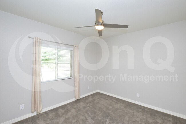 Building Photo - 367 E Kona Dr