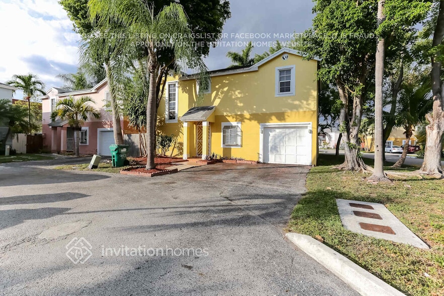 Building Photo - 9108 SW 147th Ct