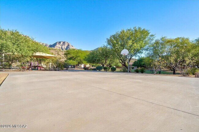 Building Photo - 2256 E Stone Stable Dr