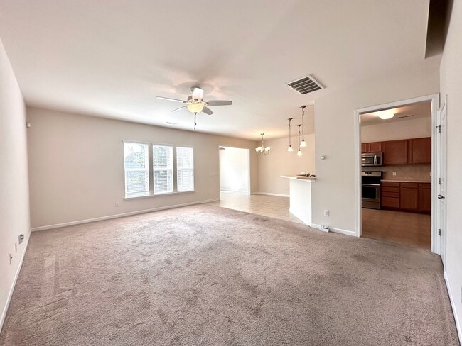 Building Photo - **MOVE IN SPECIAL!**Beautiful 3BR/2.5BA Home in Charlotte!