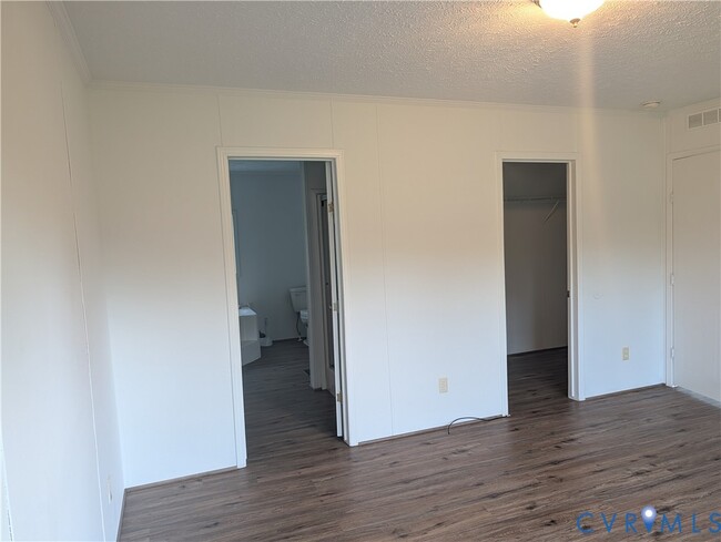 Building Photo - 13461 Gorburn Dr