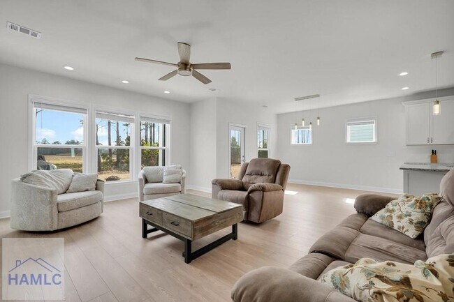 Building Photo - 268 Loblolly Ln