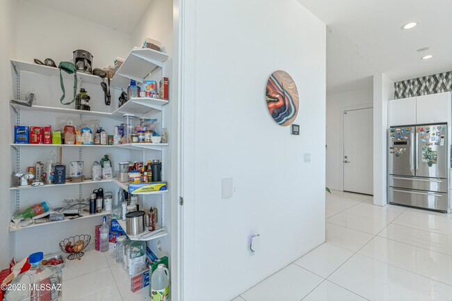 Building Photo - 7274 W el Camino del Cerro