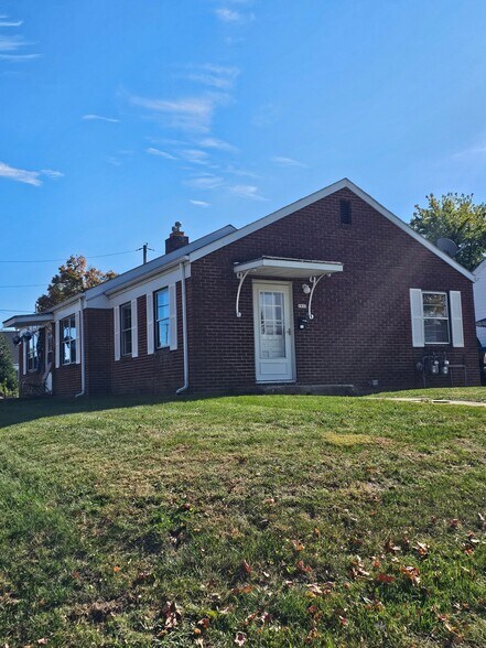 Building Photo - 2900 Sheridan St