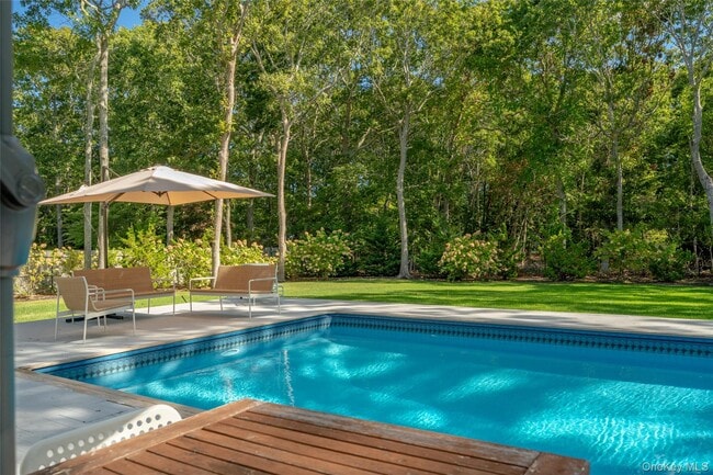 Building Photo - 26 Wintergreen Way