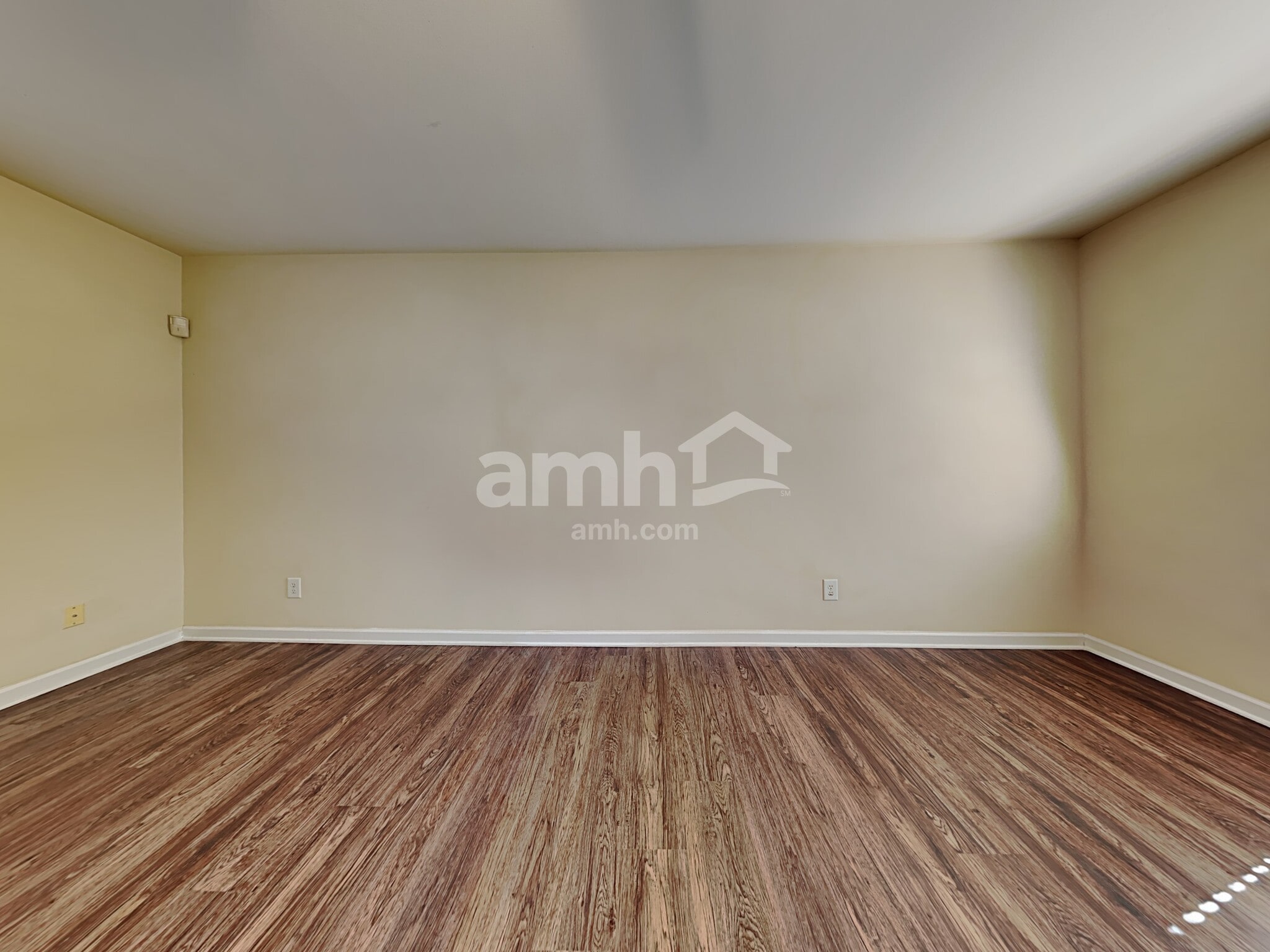 Building Photo - 3005 Quail Oaks Dr