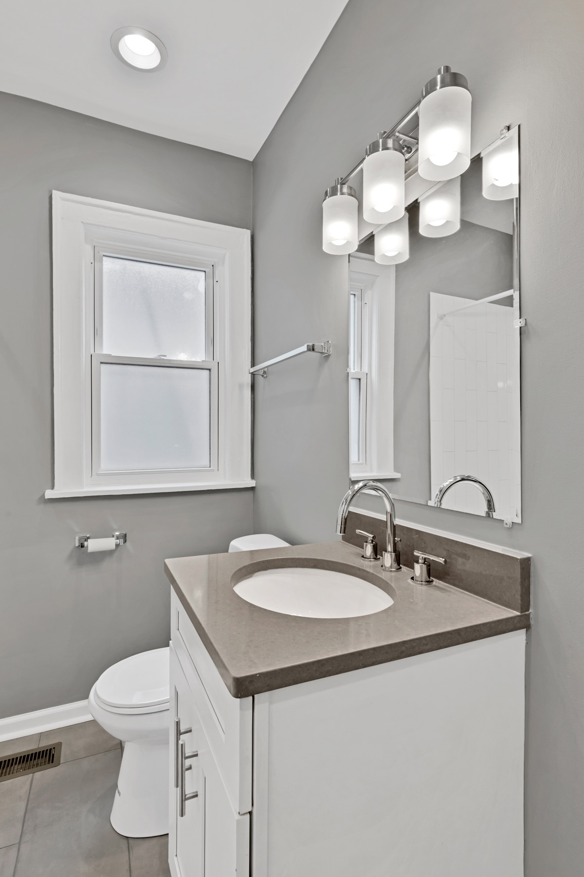 Building Photo - 1109 Cleveland St