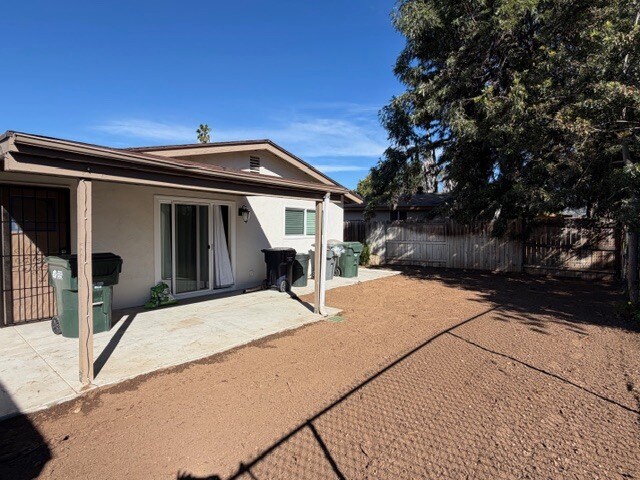 Building Photo - 1747 Acorn St