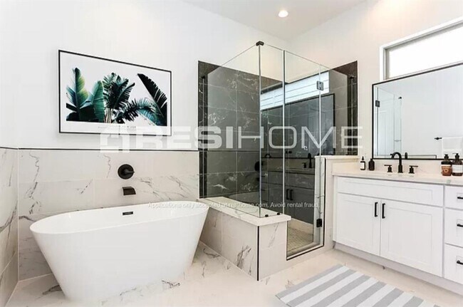 Building Photo - 3036 Truxillo St
