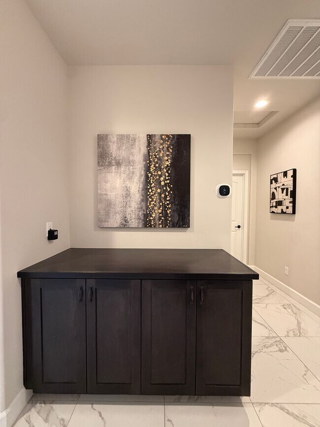 Building Photo - Newer Single Story Model Home Located In The Meadows at Rice Ranch with Three Car Garage