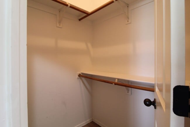 Building Photo - designed for comfort : 3 Bedroom 2 Bath