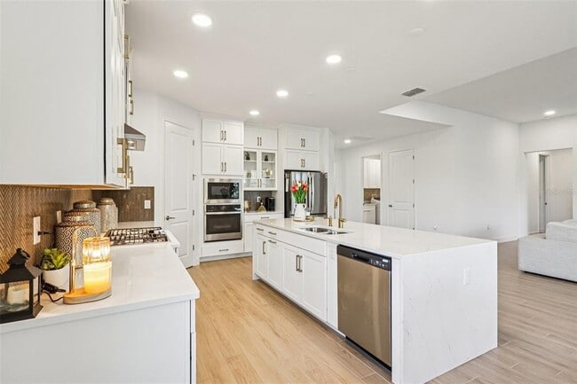 Building Photo - 710 Creeping Fig St