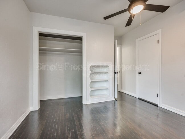 Building Photo - 2112 N Drexel Blvd