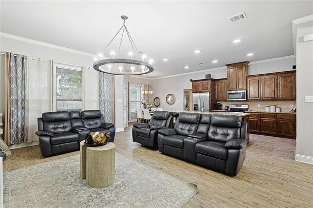 Building Photo - 342 W Huffman St