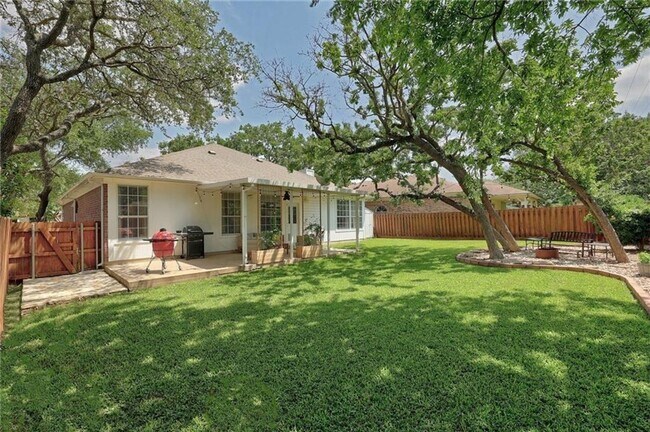 Building Photo - 1705 Azalea Dr