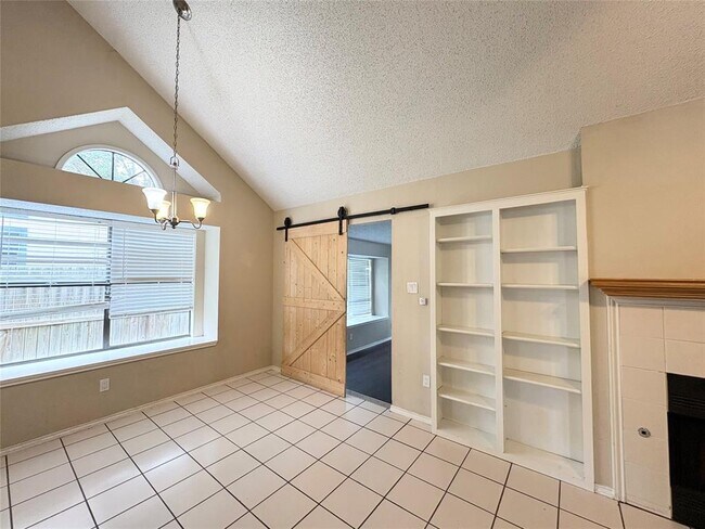 Building Photo - 3014 Cottonweed Trail