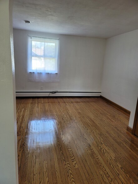 Building Photo - 100 E Park Ave