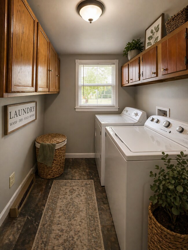 Building Photo - 1100 W Rex St