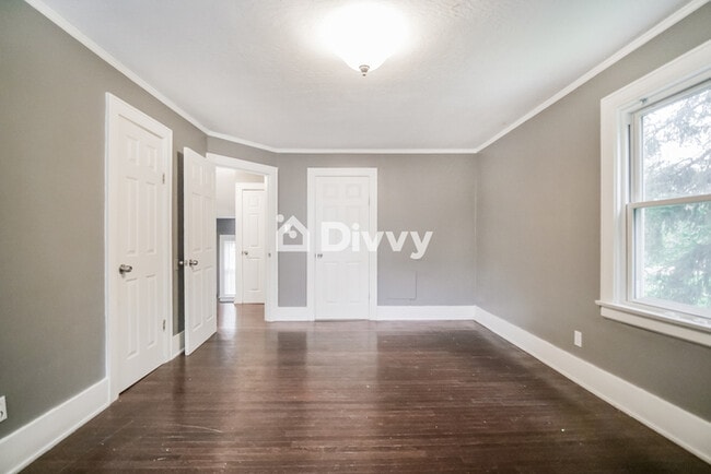 Building Photo - 450 Storer Ave
