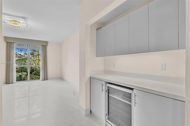 Building Photo - 17301 Biscayne Blvd