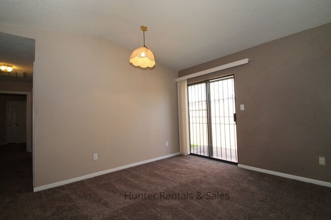 Primary Photo - Delightful Duplex!