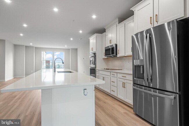 Building Photo - 2152 Glacier Rd