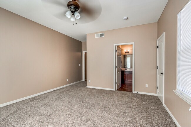 Building Photo - Home For Rent - Beautiful Single Story Hom...