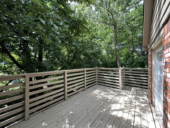 Building Photo - 525 Ridgecrest Rd