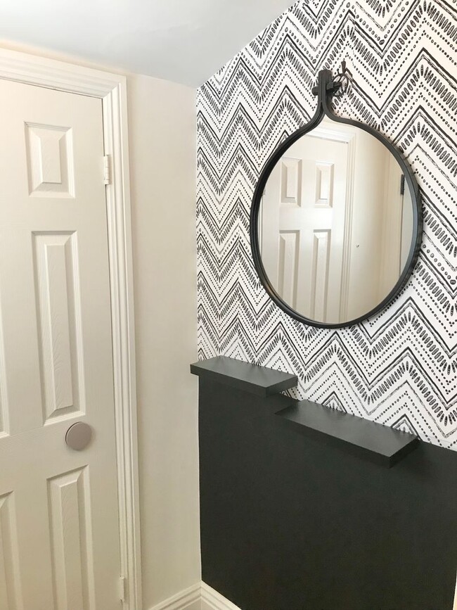 Building Photo - Gorgeous 3 Bedroom 2 Bath Updated House for Lease Near SoFi!