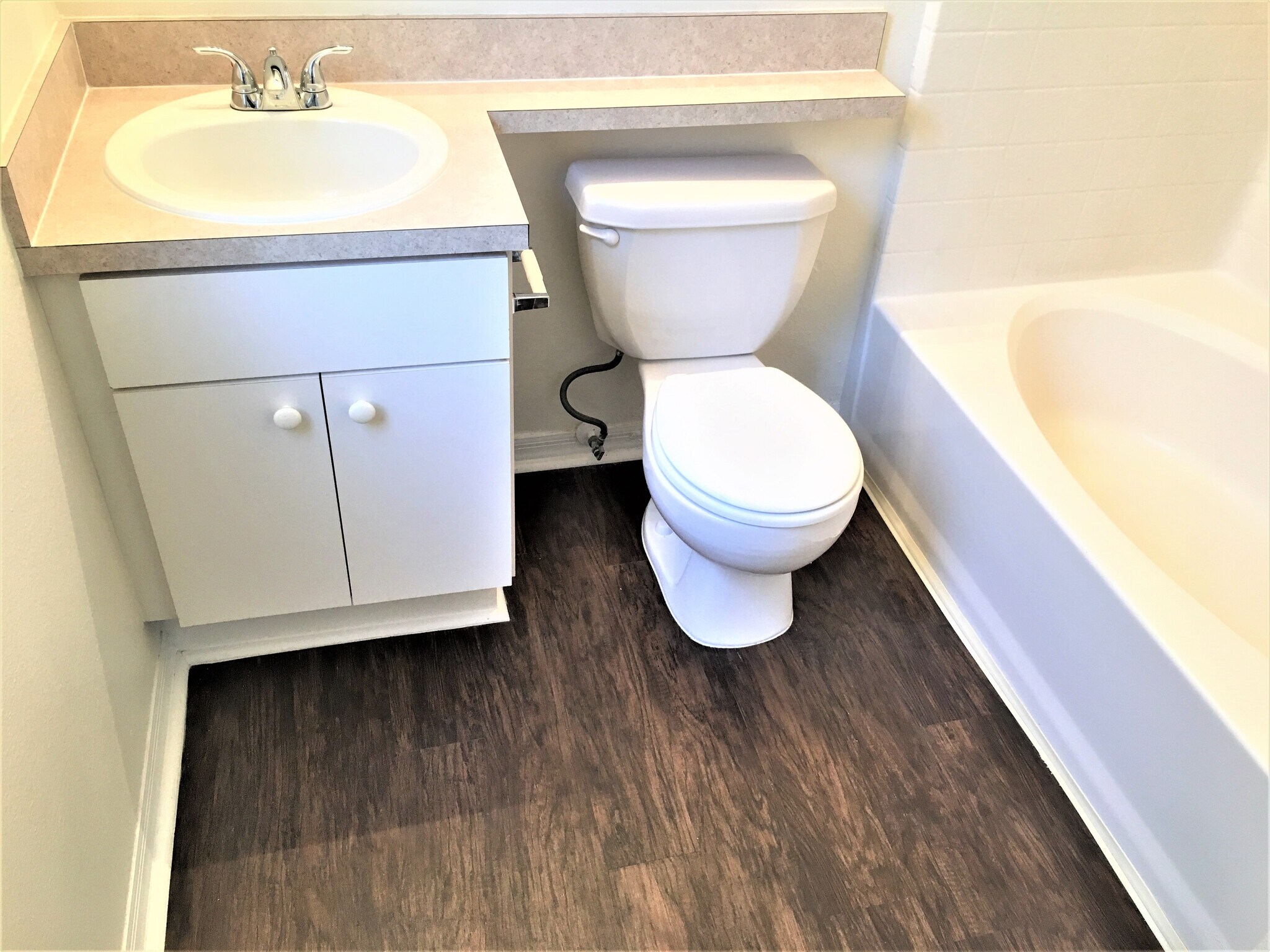 Building Photo - 8535 Quarter Horse Dr