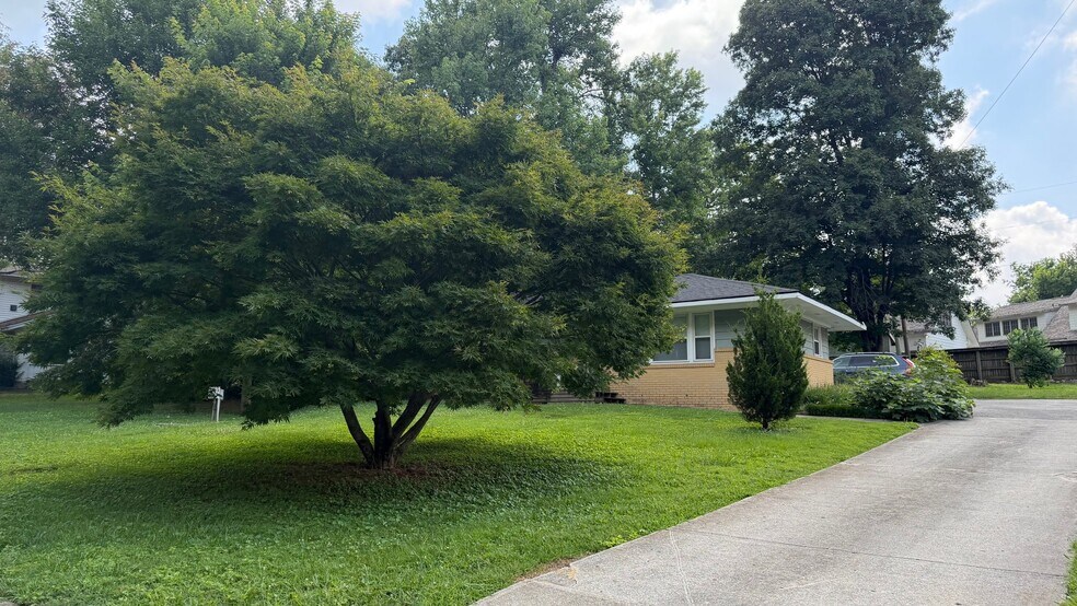 Building Photo - 1727 SE Monte Sano Blvd