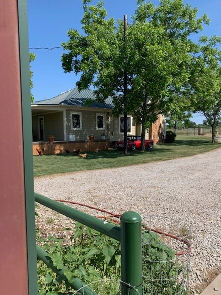 Building Photo - 3381 Sartain Rd