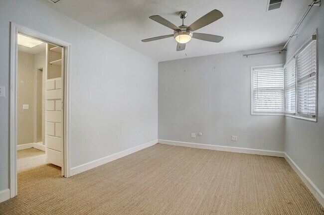 Building Photo - 2228 Addison Rd