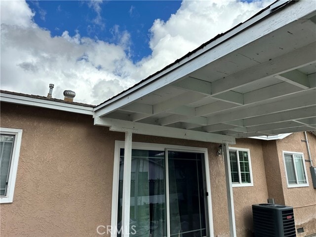 Building Photo - 11620 College Dr