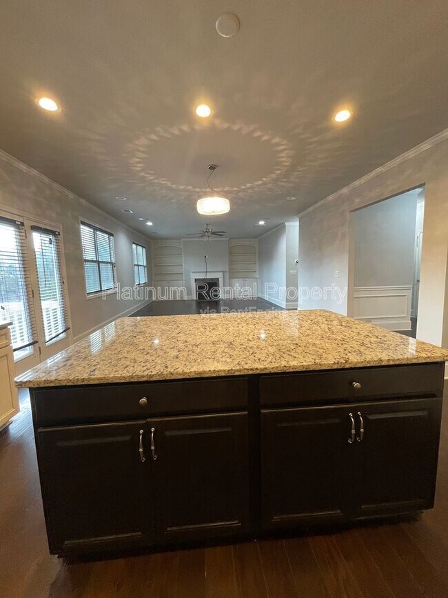 Building Photo - 4540 Tovero Pass