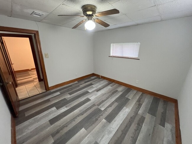 Building Photo - 4 bedroom, 2 bathroom home located in Bato...