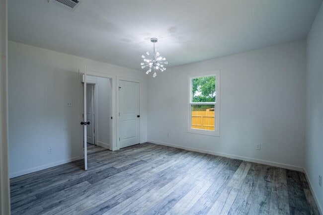 Building Photo - 689 Wilderness Trail