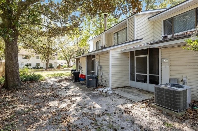 Building Photo - 6128 SW 8th Pl