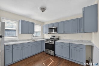 Building Photo - 40-44 Vine Street Unit 3