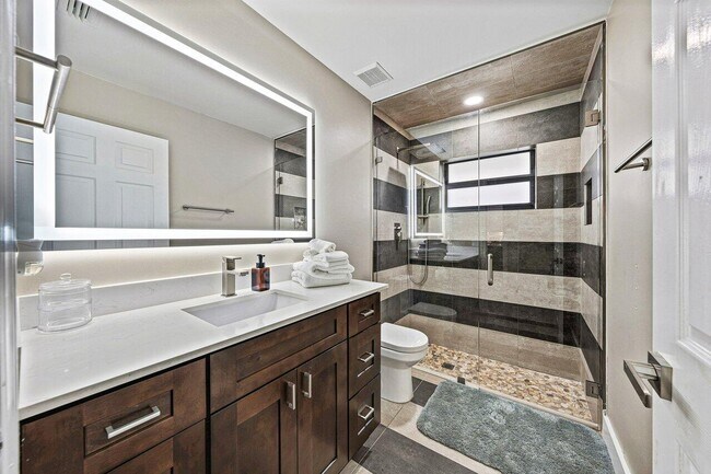 Building Photo - 13710 Callington Dr