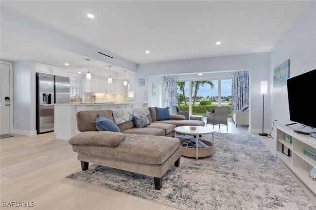 Building Photo - 3400 Gulf Shore Blvd N