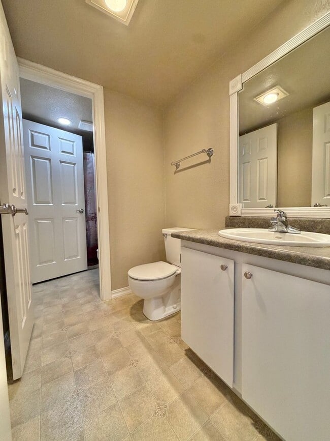 Building Photo - 1710 W Sunn Fjord Ln