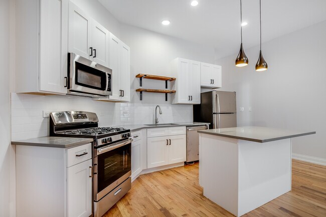 Building Photo - 5407 S Harper Ave
