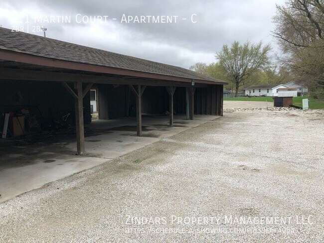 Building Photo - 211 Martin Ct