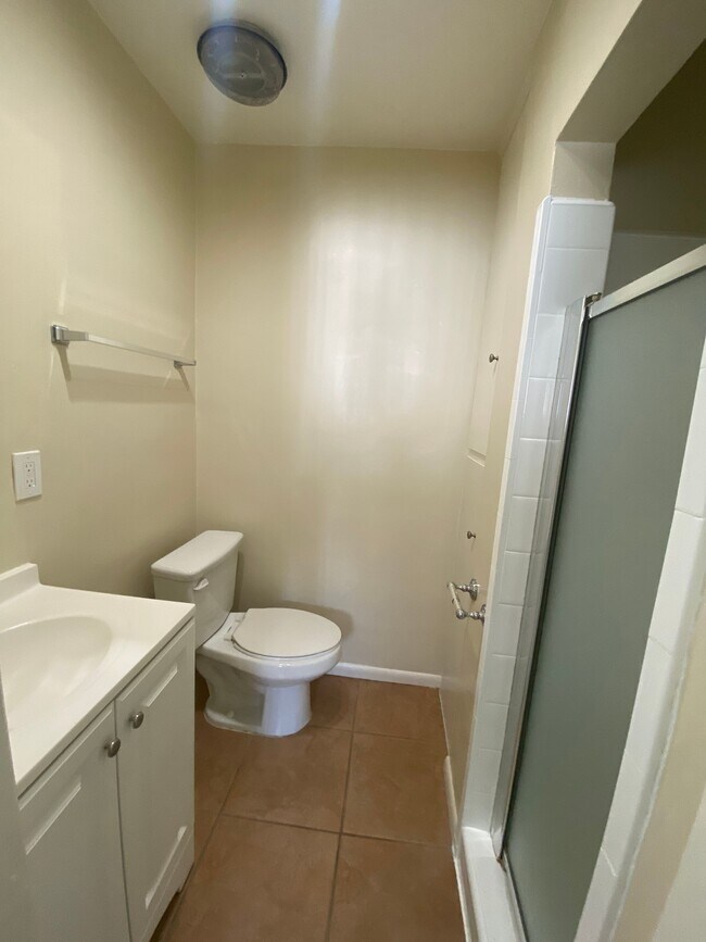 Building Photo - 4025 Coco Ave