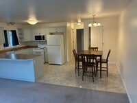 Building Photo - 1794 E Neil Cir