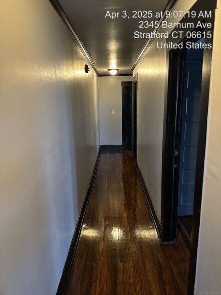 Building Photo - 2341 Barnum Ave
