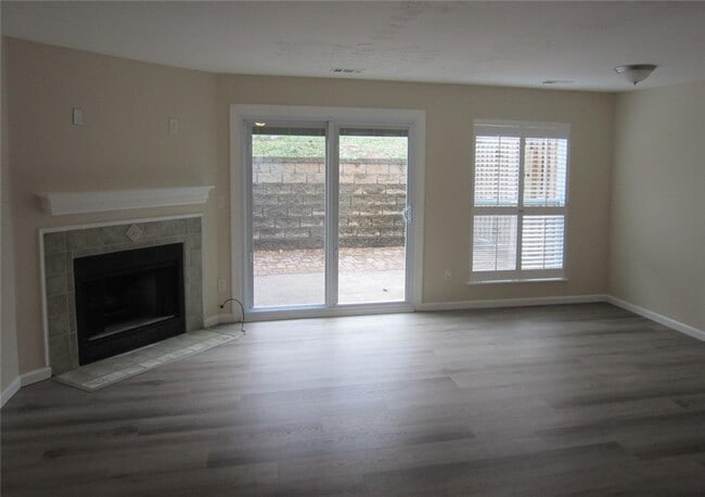 Building Photo - 4036 Oak Glenn Dr