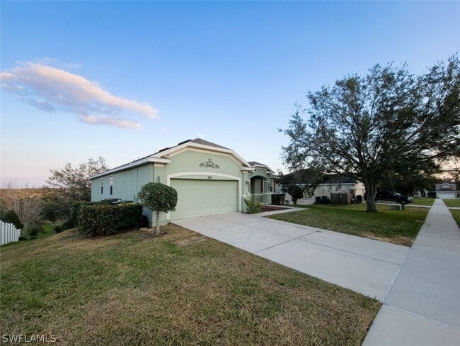 Building Photo - 2345 Golden Aster St