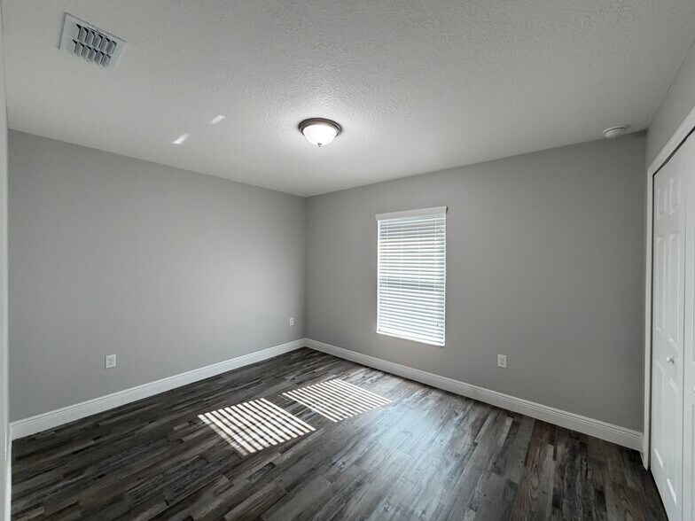 Building Photo - 2330 W Juan Vega Ln